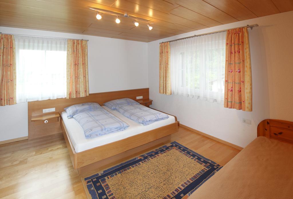 Haus Muntschnei Daire Sankt Gallenkirch Oda fotoğraf